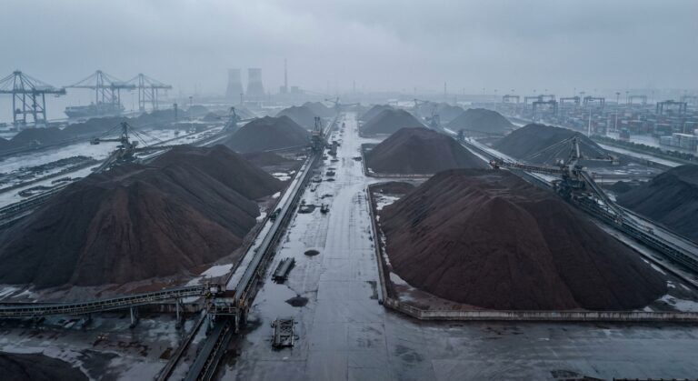 Estoques de minério de ferro na China atingem maior nível desde 2022