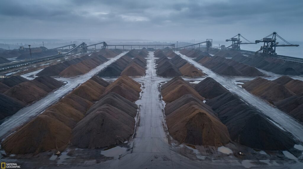 Minério de ferro fica estagnado enquanto outros metais disparam